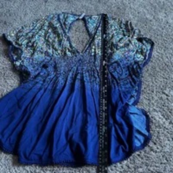 NWT Victoria's Secret Swim Cover Up - Small - Picture 3 of 6